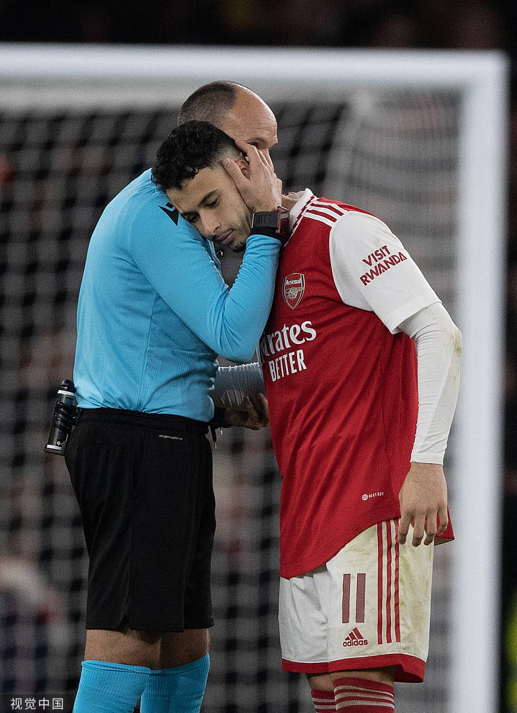 九游老版本下载-阿森纳训练开放日，今晨再遭质疑引欢呼，欧联在即，医务组通报恢复的简单介绍