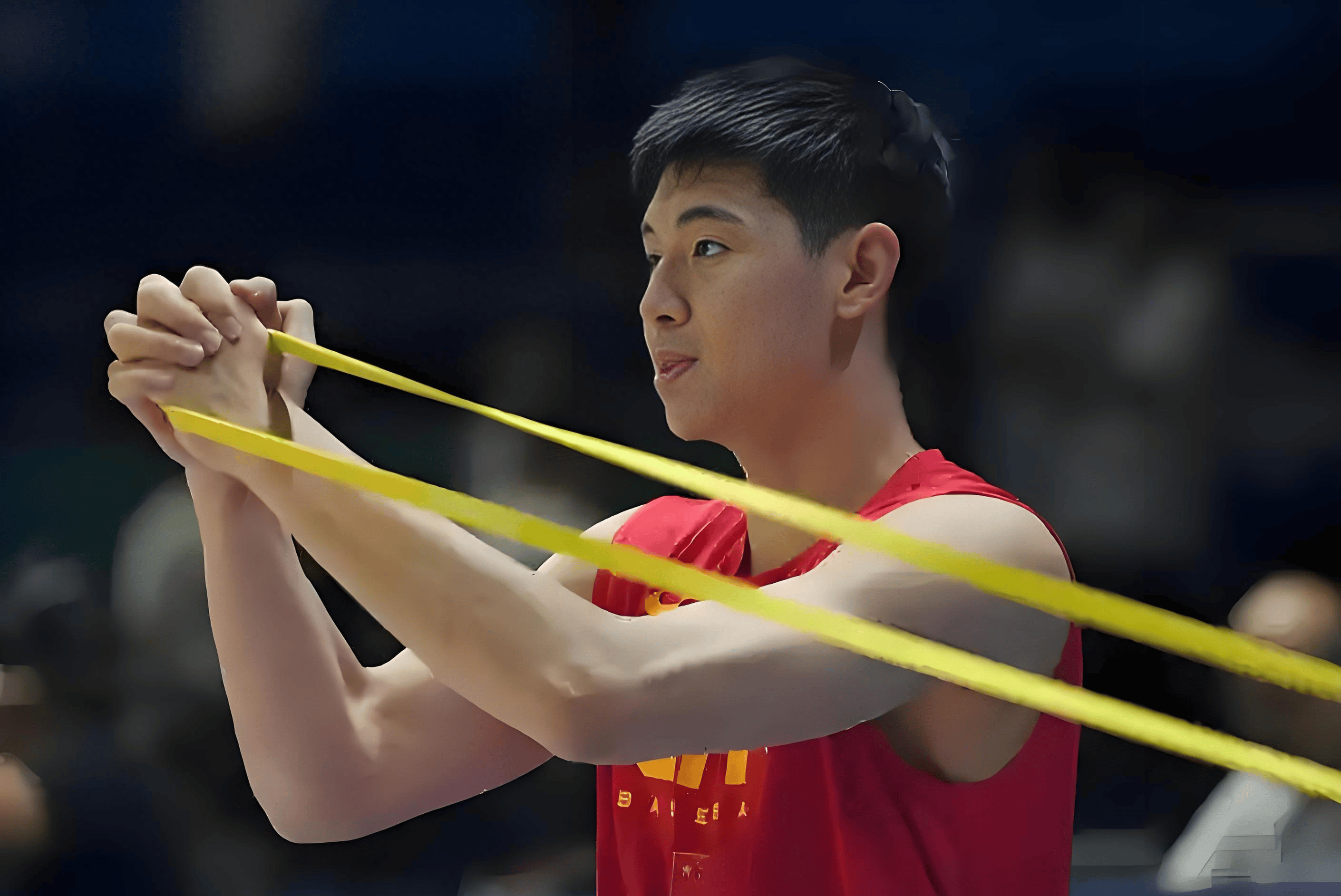 九游体育-广东宏远迎荷甲关键赛，冲刺阶段外线爆发，话题不断，年轻球员得到机会的简单介绍